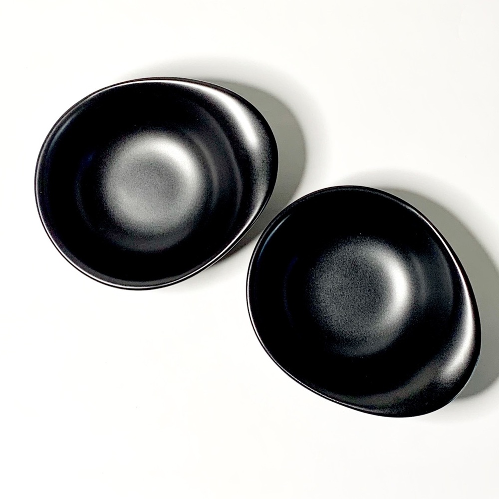 BLACK CERAMIC BOWLS